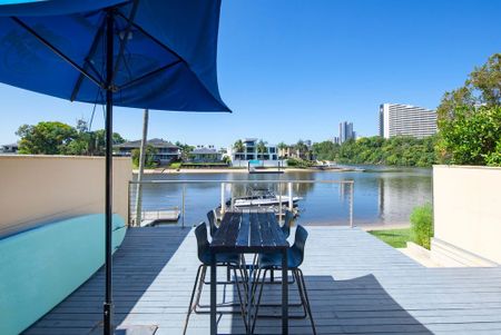3/23 Hooker Boulevard, Broadbeach Waters QLD 4218 - Townhouse For Rent | Domain - Photo 4