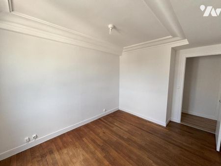 A LOUER A LAVAL CENTRE-VILLE RIVE DROITE - Photo 3