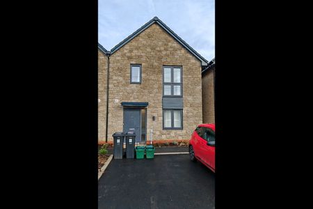Room in a Shared House, Golledge Crescent, BS34 - Photo 4