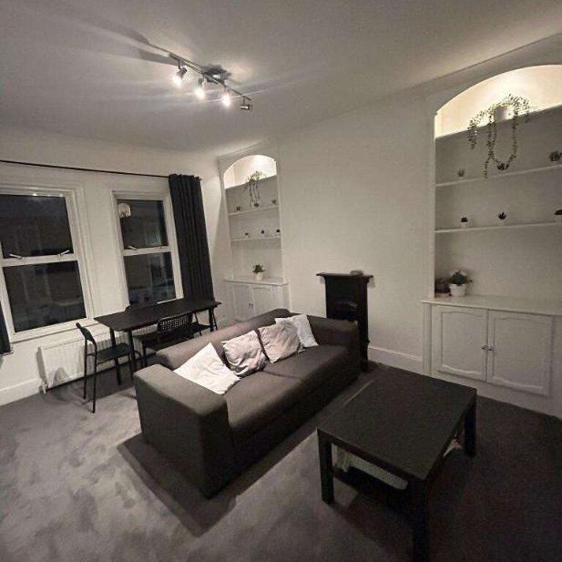 Harwood Road, London, SW6 - Photo 1