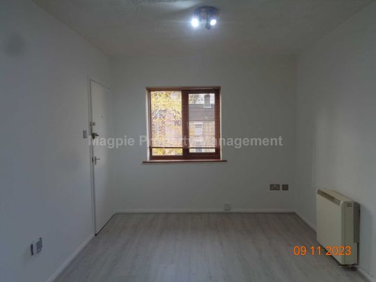 Price £795 pcm - Available 07/11/2025 - Unfurnished - Photo 1