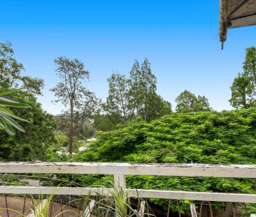 CHARMING ELEVATED HOME WITH STUNNING TREETOP OUTLOOK - Photo 6