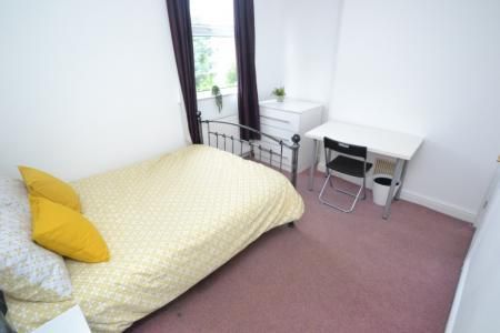 Loughborough Road, West Bridgford, NG2 - Photo 1