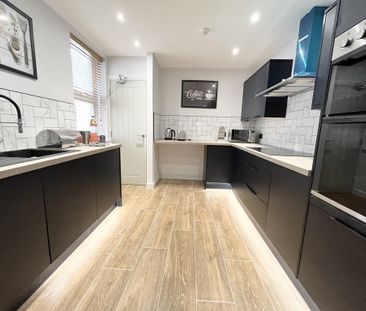 1 bedroom in a house share to rent - Photo 5
