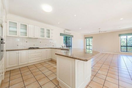 38 Voyager Circuit, Bridgeman Downs QLD, Belconnen - Photo 4