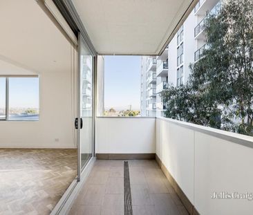 Seamless location, Stylish Apartment Living - Photo 4