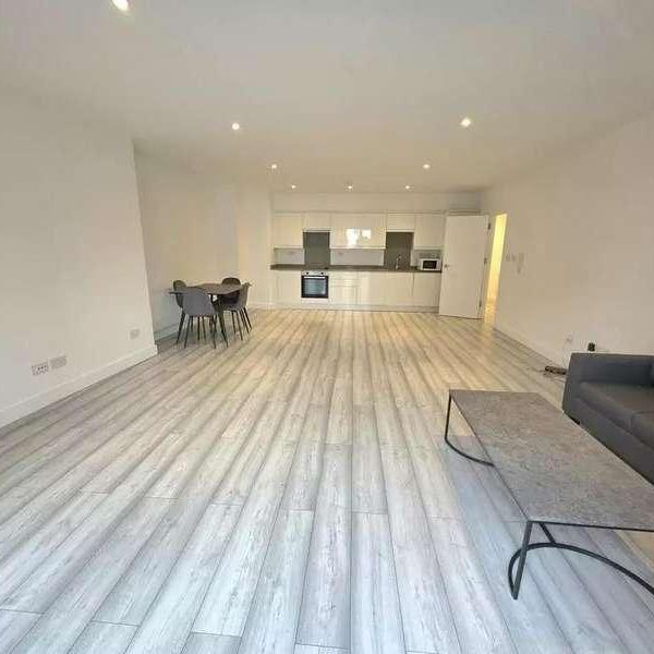 High Street, Hounslow, TW3 - Photo 1