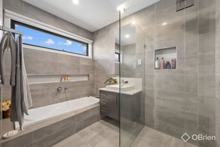 “Modern Comfort Meets Energy-Smart Living in Berwick” - Photo 5