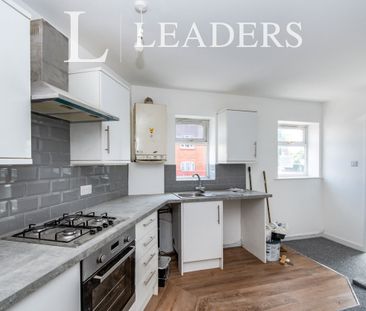 2 bedroom apartment to rent Clarence Park Road, Pokesdown, Bournemo... - Photo 3