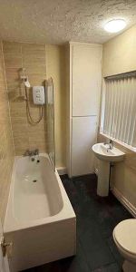 Lutterworth Road, CV11 - Photo 3