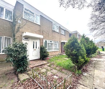 Caswell Close, Farnborough, Hampshire, GU14 - Photo 3