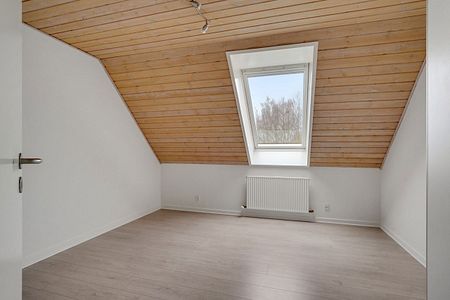 5-værelses Rækkehus på 136 m² i Odense S - Photo 2