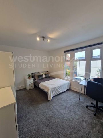 4 bedroom end of terrace house to rent - Photo 3