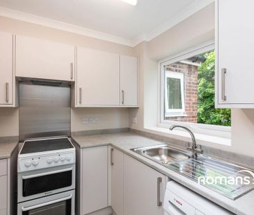 3 bedroom flat to rent - Photo 6