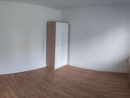 Watford Way - Photo 3