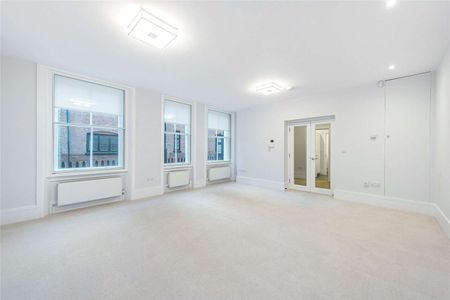 An exceptional three-bedroom house arranged over four storeys, in the heart of Marylebone. - Photo 3