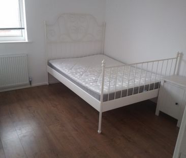 4 Bed Semi-Detached House, Serlby Rise, NG3 - Photo 3