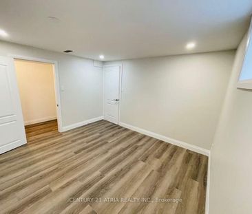 For Lease - 3260 Oakglade Crescent Unit# basement, Mississauga, Ont... - Photo 2