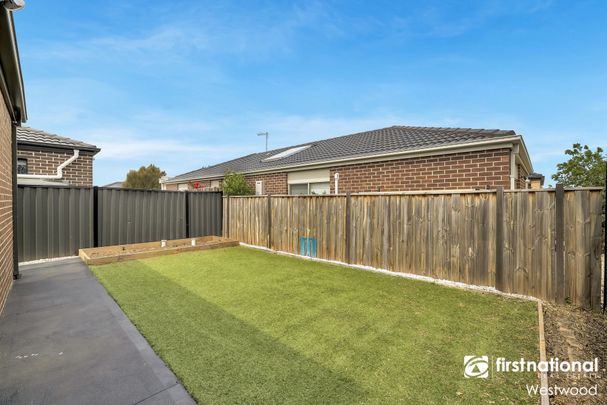 31 Clovelly Circuit, 3029, Truganina Vic - Photo 1