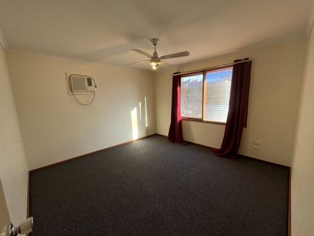 38 Davies Crescent, Port Augusta West - Photo 4