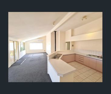 Coastal Cul-de-Sac Living - Photo 6