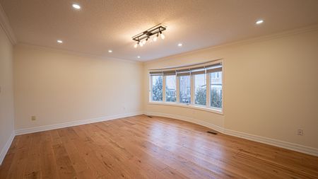 For Lease - 2072 Ashmore Drive, Oakville, Ontario - Photo 4