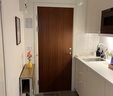 Stockholm, Stockholm, Ringvägen - Photo 3