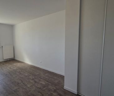 Location Appartement 1 pièce 29m² LA CHAPELLE ST MESMIN 45380 - Photo 4