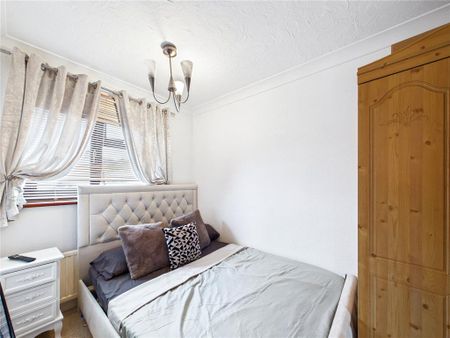 2 bedroom detached house to rent - Photo 4