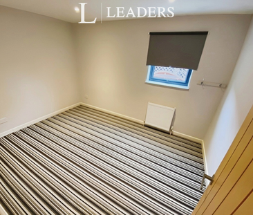 4 bedroom bungalow to rent - Photo 4