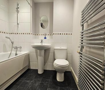 3 bedroom apartment to rent - Photo 6