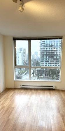 1 bedroom coal harbour view - Photo 1