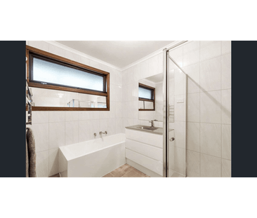 4 Hunter Valley Road, Vermont South, Vic 3133 - Photo 3