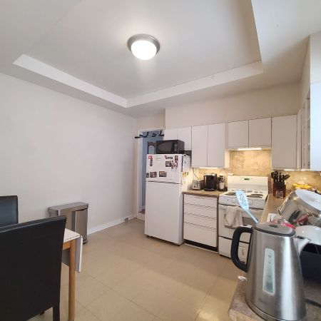 For Lease - 327 Howland Avenue Unit# Main, Toronto, Ontario - Photo 3