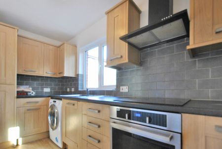 Deans Gate Close, Forest Hill, London - Photo 4