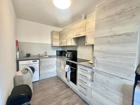 1 bedroom flat to rent - Photo 3