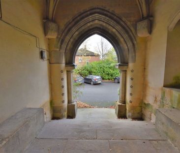 2 bedroom Flat in 1 Towers Way, Leeds - Photo 4
