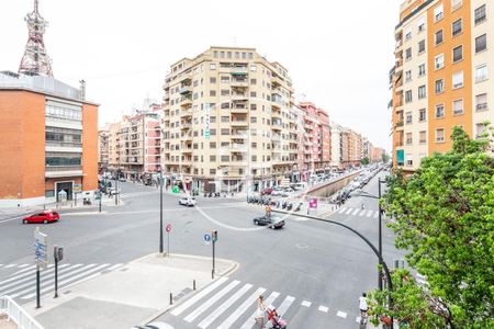 Piso de alquiler en Carrer D'àngel Guimerà, Arrancapins - Photo 2