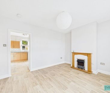 2 bedroom end of terrace house to rent - Photo 5