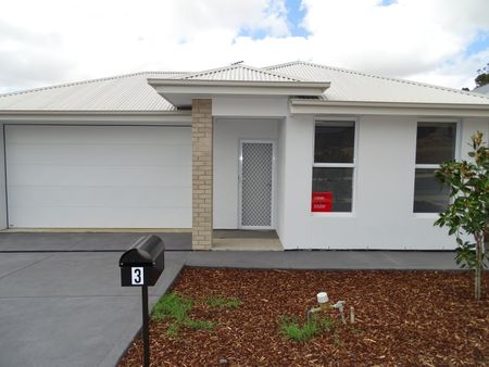 3 Jade Close, Mount Barker SA 5251 - House For Rent - $620 | Domain - Photo 3