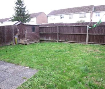 Hartmoor Gardens, Ensbury Park, Bournemouth, BH10 - Photo 4