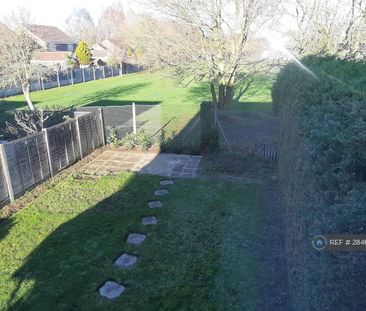 2 bedroom semi-detached house to rent - Photo 6