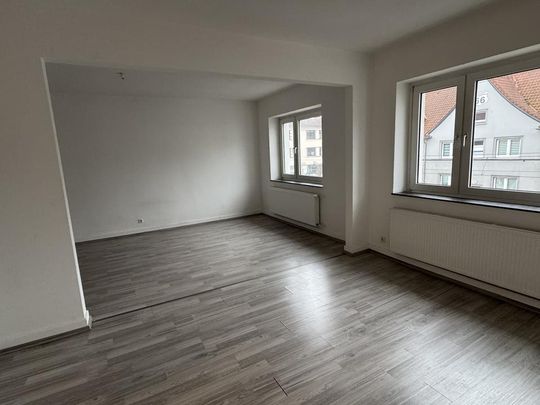 Modernisierte Altbauwohnung in City-Nähe - Photo 1