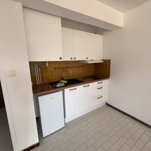 Location Studio 25m² Marseille 13003 - Photo 2