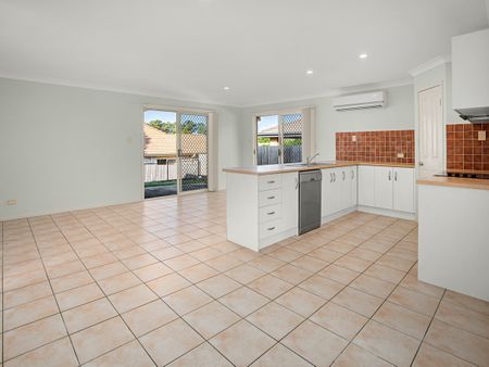 37 Denali Circuit, Warner QLD 4500 - House For Rent | Domain - Photo 3