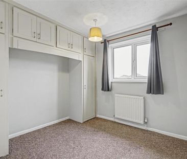 3 bedroom detached house to rent - Photo 4