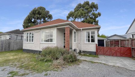 UPPER RICCARTON - THREE BEDROOMS, HEAT PUMP - Photo 4