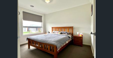 Big, bright and spacious! - Photo 5