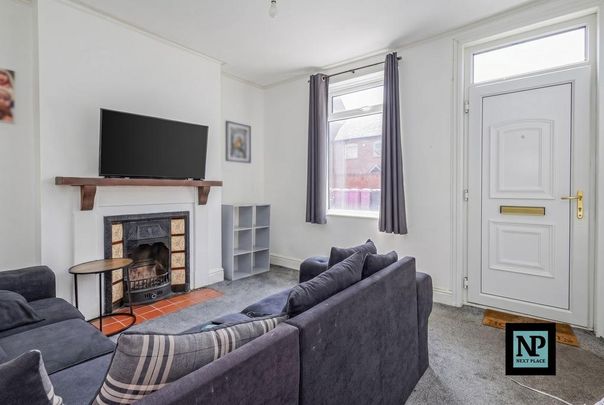 2 bedroom property to rent - Photo 1
