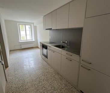 2½-Zimmerwohnung in der Altstadt von La Neuveville mit Seeblick - Photo 3